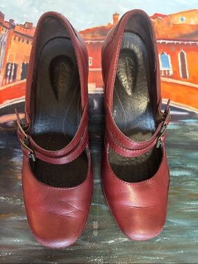 Clarks Women’s Wine Leather Mary Jane Heels